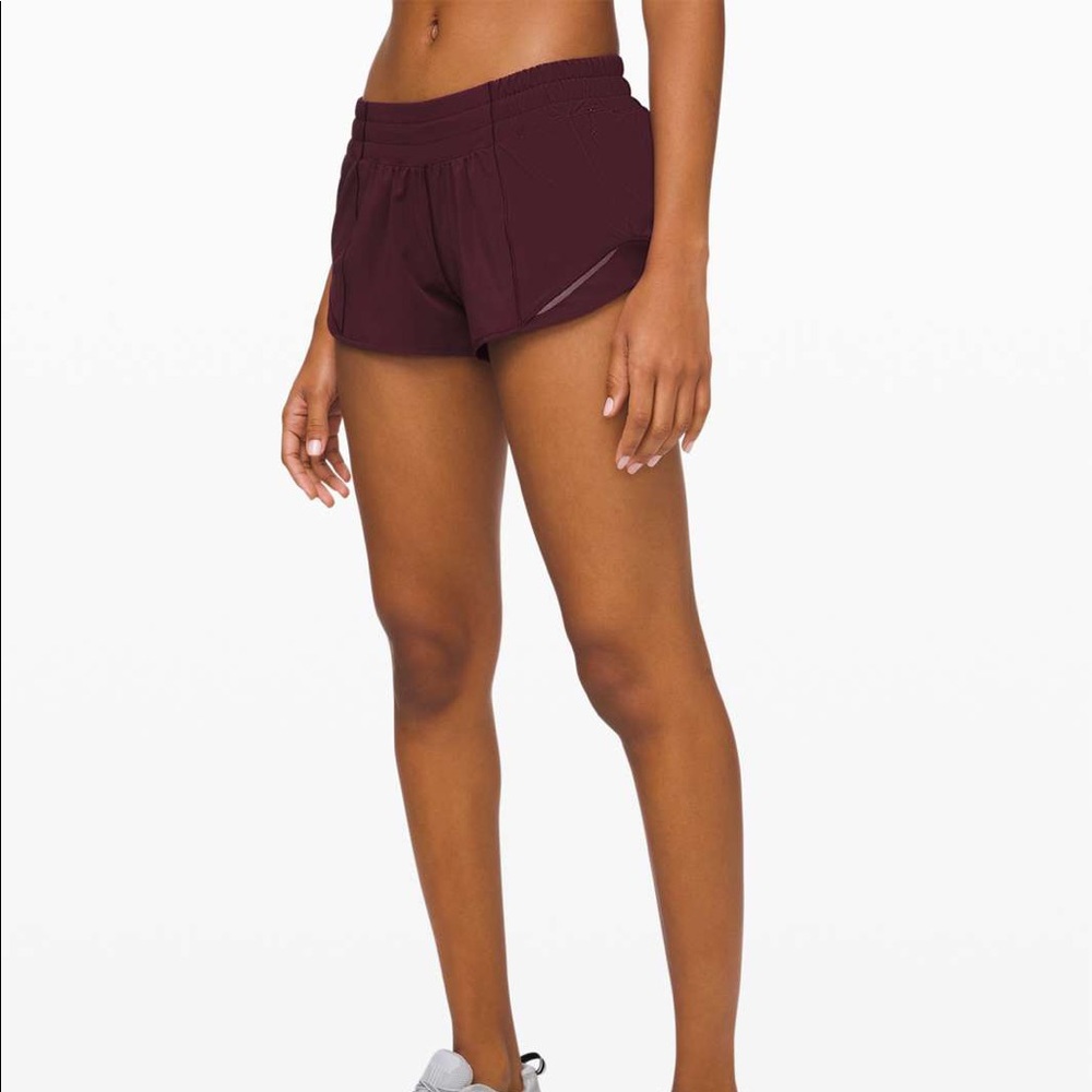Lululemon Hotty Hot Shorts 2.5” Low Rise